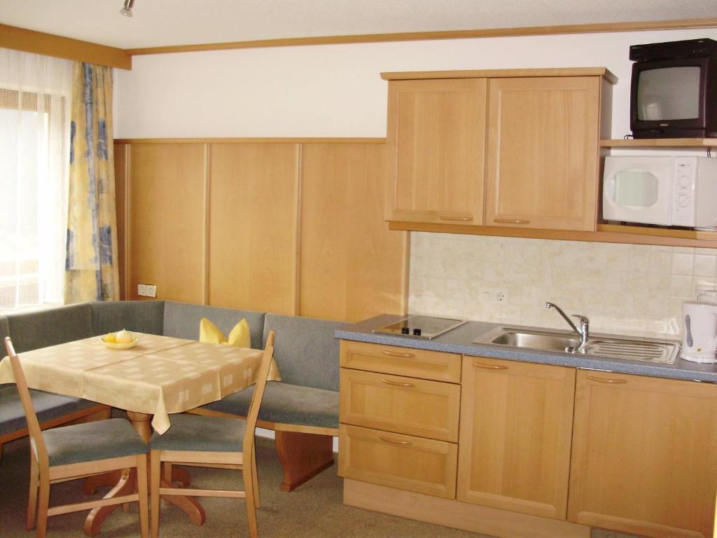 Ferienwohnung Haus Elisabeth Berwang Zimmer foto